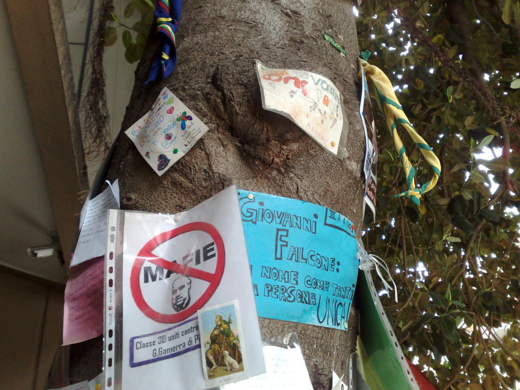 Giovanni (Falcone) non deve morire – LIETO IL FINE – LEGALITA’